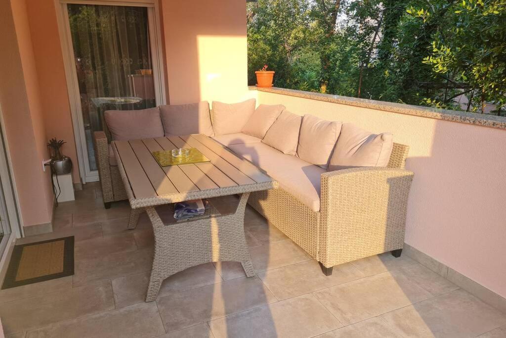 Apartment Zorika Near The Beach Pula Exterior foto